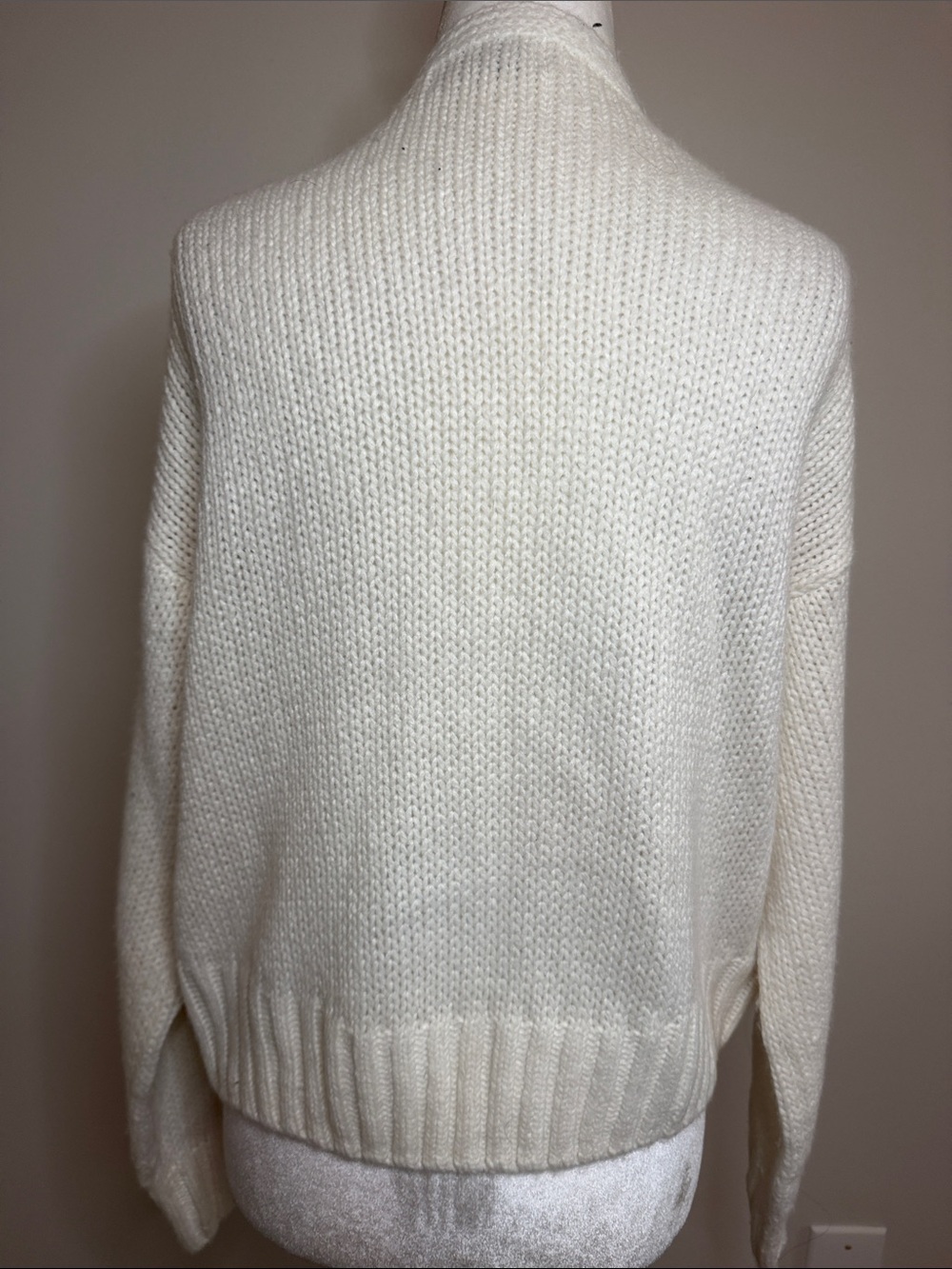HOLLISTER Classic Cream Open-Front Women's Cardigan Sweater size XXS - Picture 4 of 7